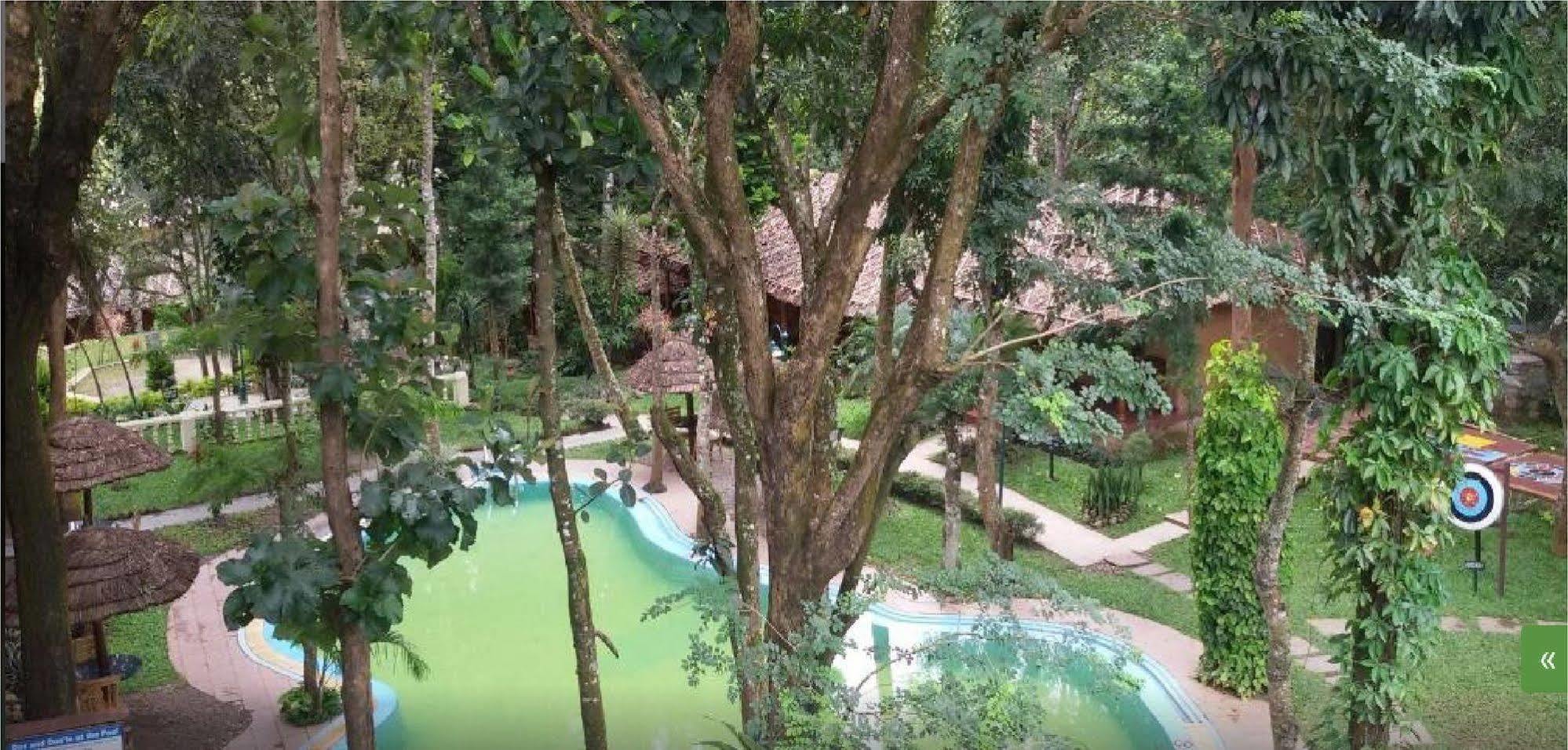 Woods N Spice - Thekkady Hotel Kumily ภายนอก รูปภาพ