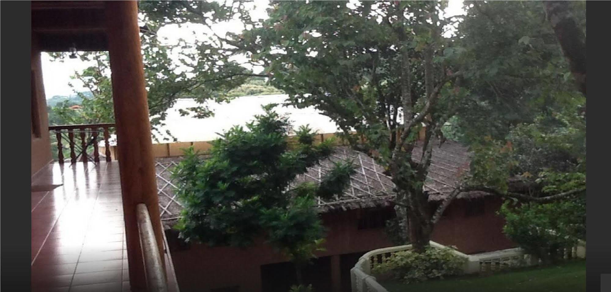 Woods N Spice - Thekkady Hotel Kumily ภายนอก รูปภาพ