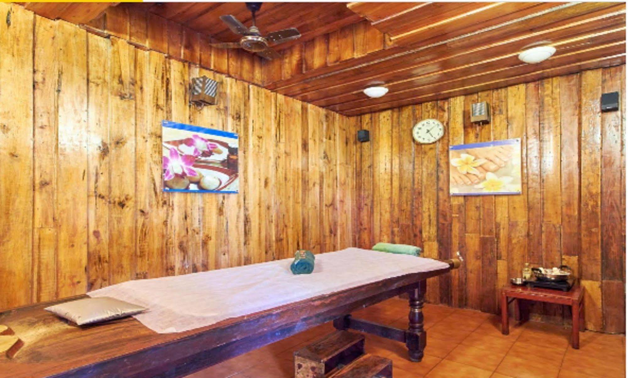 Woods N Spice - Thekkady Hotel Kumily ภายนอก รูปภาพ